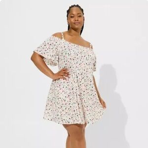NWOT Torrid Floral Dress